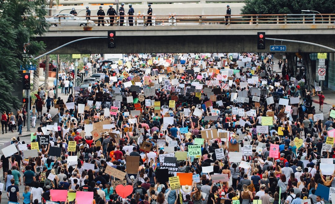 Why are thousands of people protesting in Delhi?