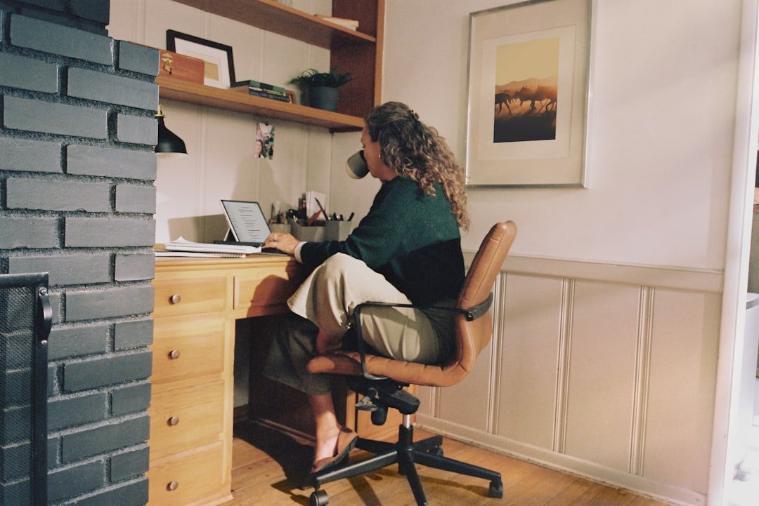 How to Work From Home Effectively in a Small Indian Apartment
